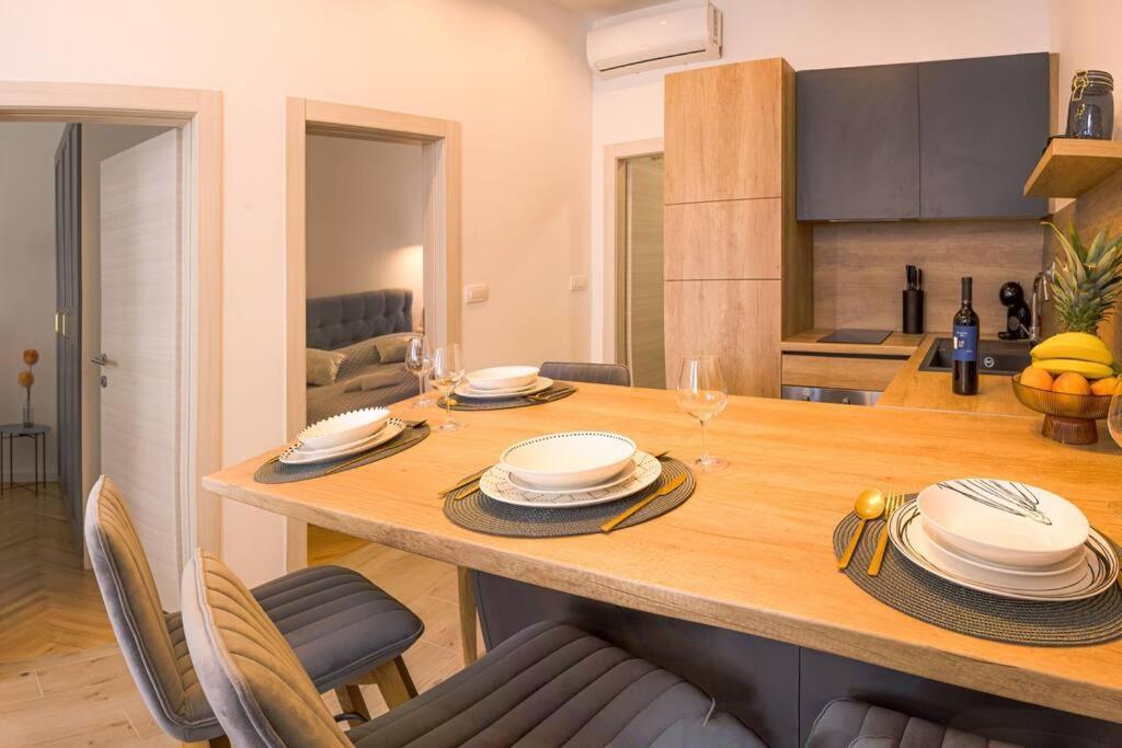 Luksuzni Apartman Ribica U Samom Centru Grada Split Bagian luar foto