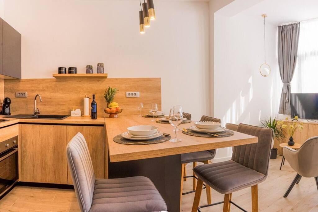 Luksuzni Apartman Ribica U Samom Centru Grada Split Bagian luar foto